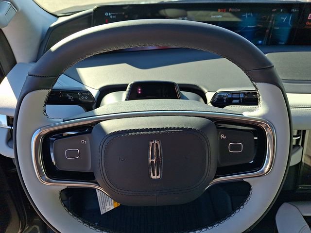 New 2026 Lincoln Navigator L Black Label w/ Black Label Special Edition AWD/4WD image 9