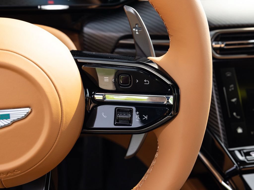 New 2026 Aston Martin V8 Vantage S RWD image 32