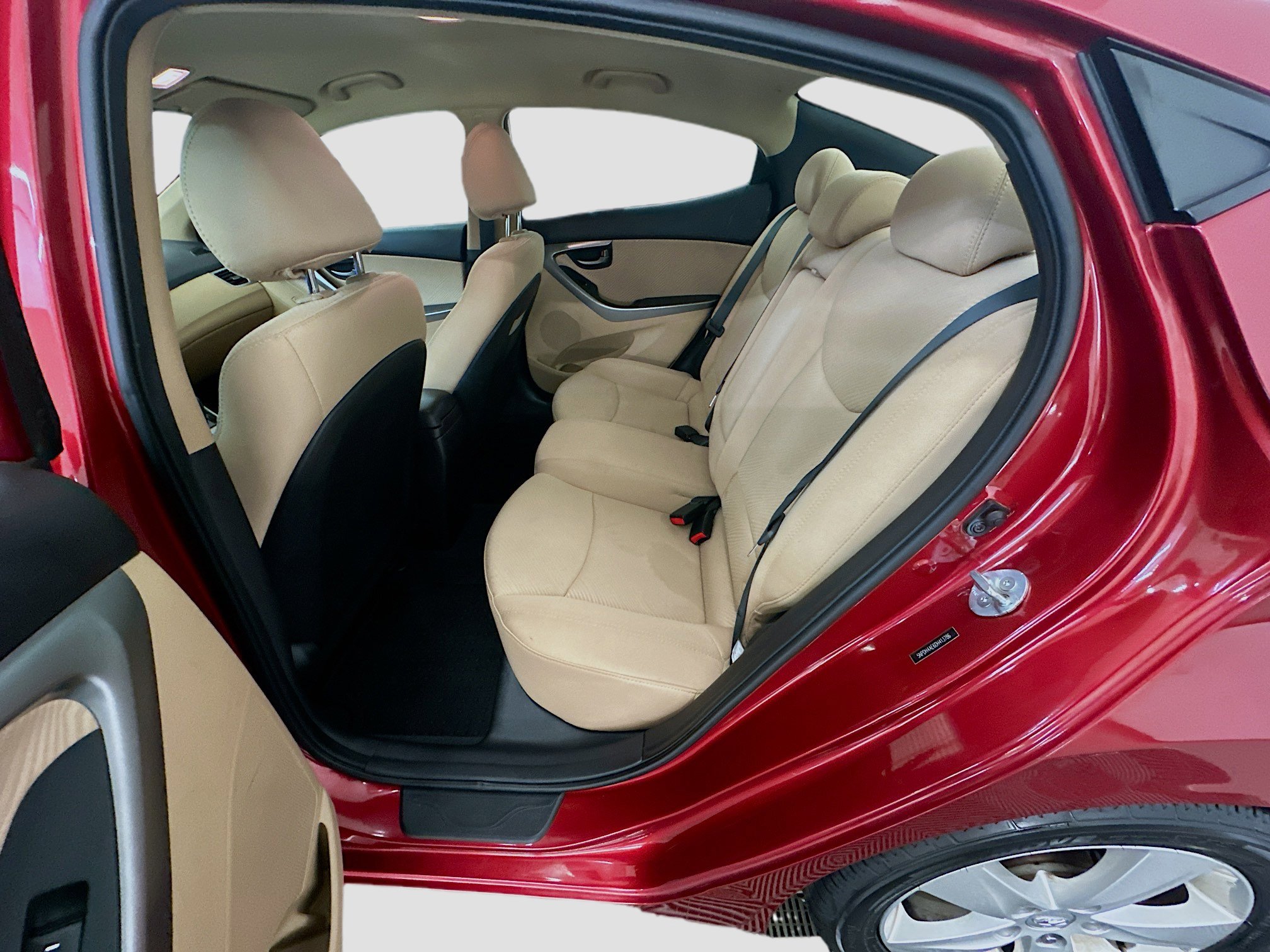 Used 2013 Hyundai Elantra GLS w/ Preferred Pkg FWD image 26