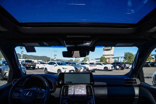New 2026 Lexus LX 700h Luxury AWD/4WD image 21