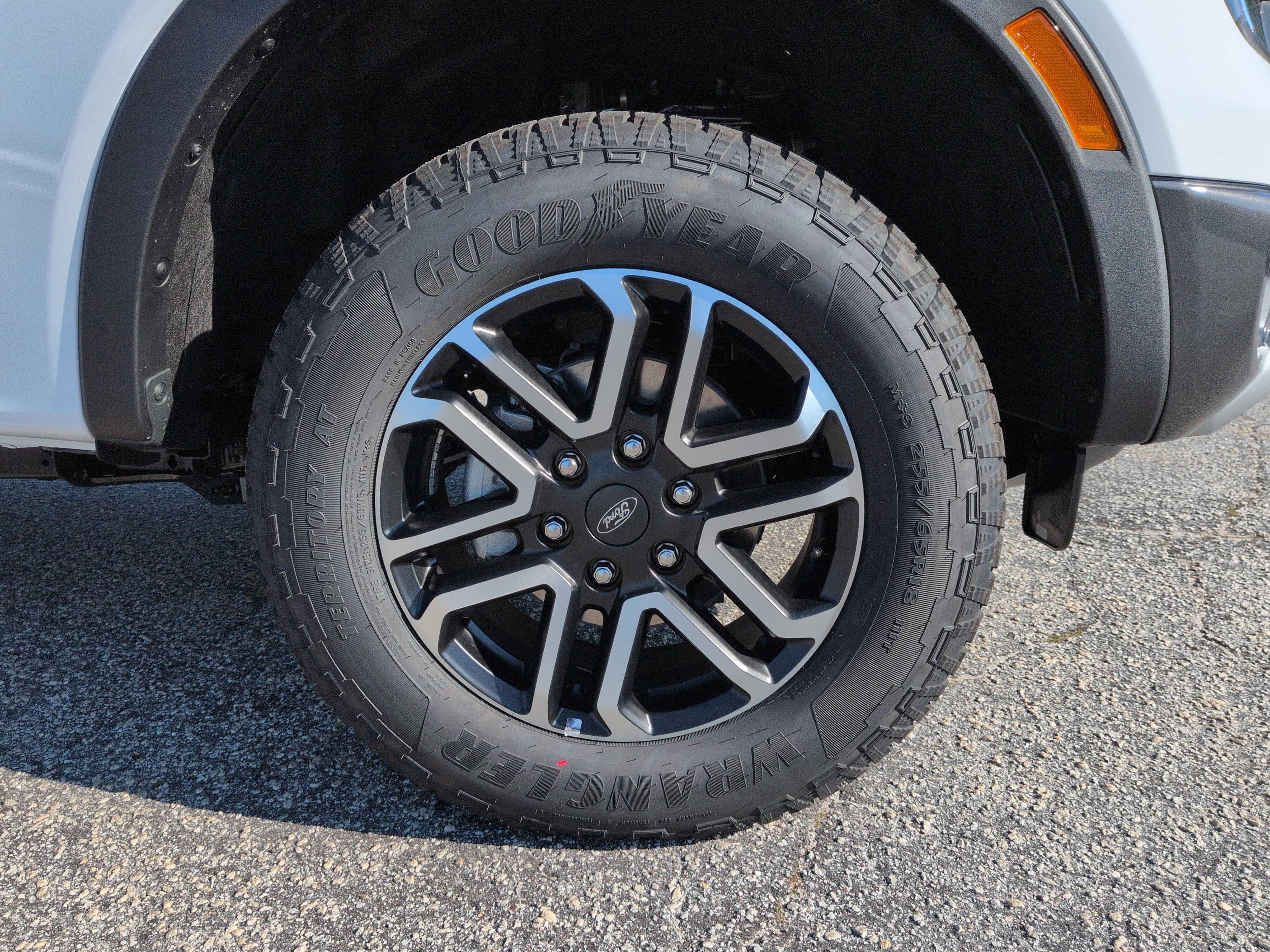 New 2026 Ford Ranger Lariat w/ FX4 Off-Road Package AWD/4WD image 9