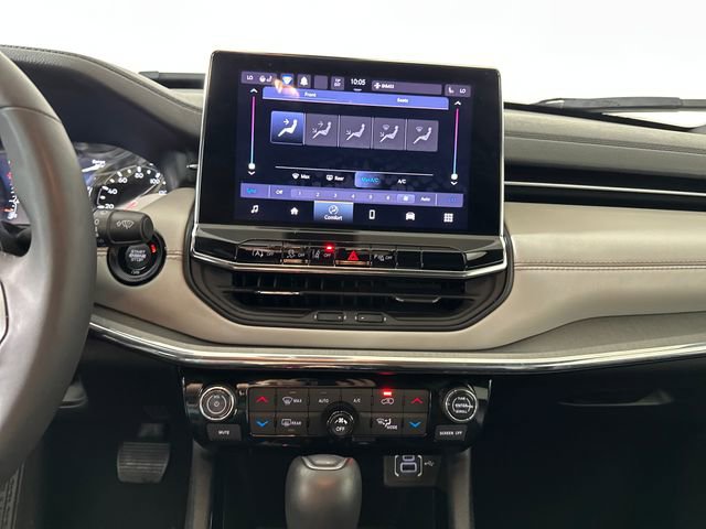 Used 2024 Jeep Compass Limited image 21