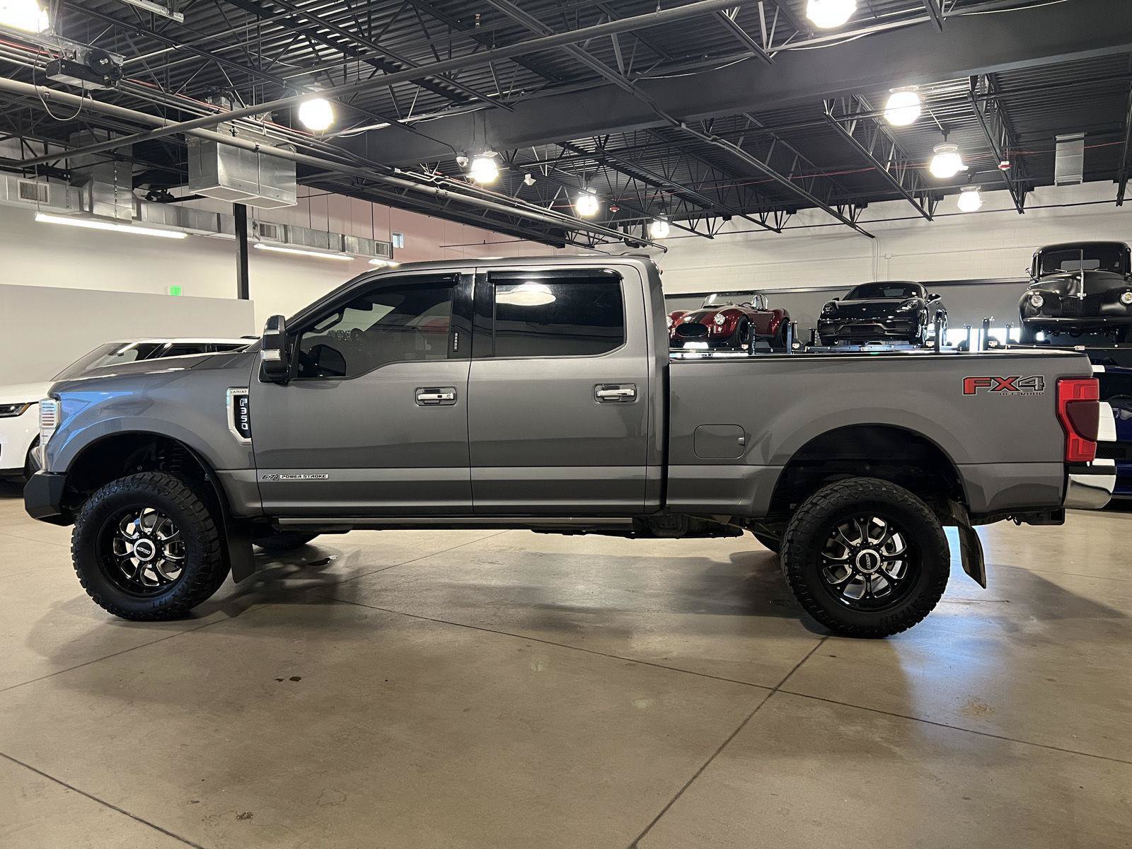 Used 2022 Ford F350 Lariat w/ Lariat Ultimate Package AWD/4WD image 6