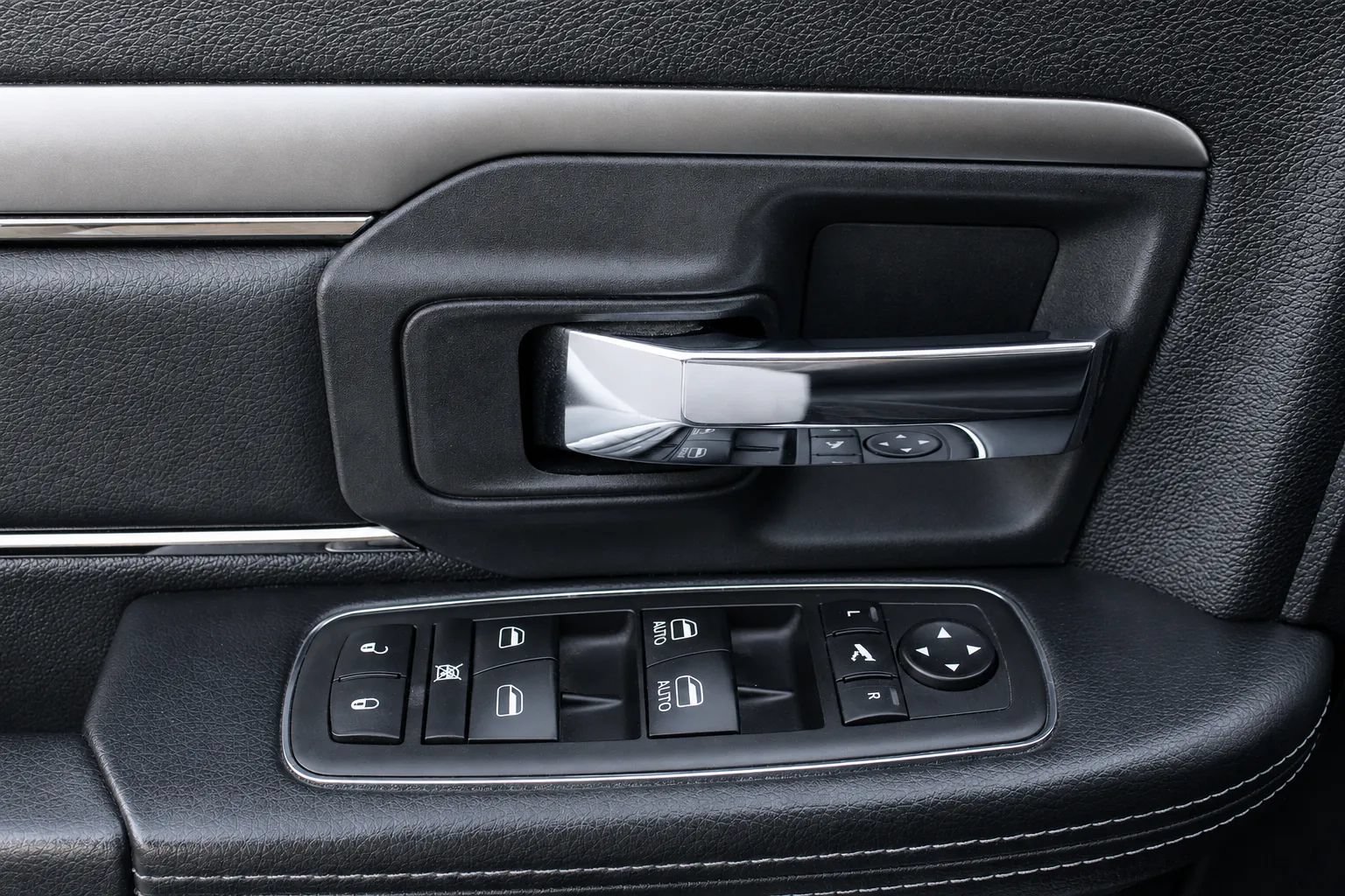 Used 2014 RAM 1500 Sport w/ Sport Premium Group AWD/4WD image 10