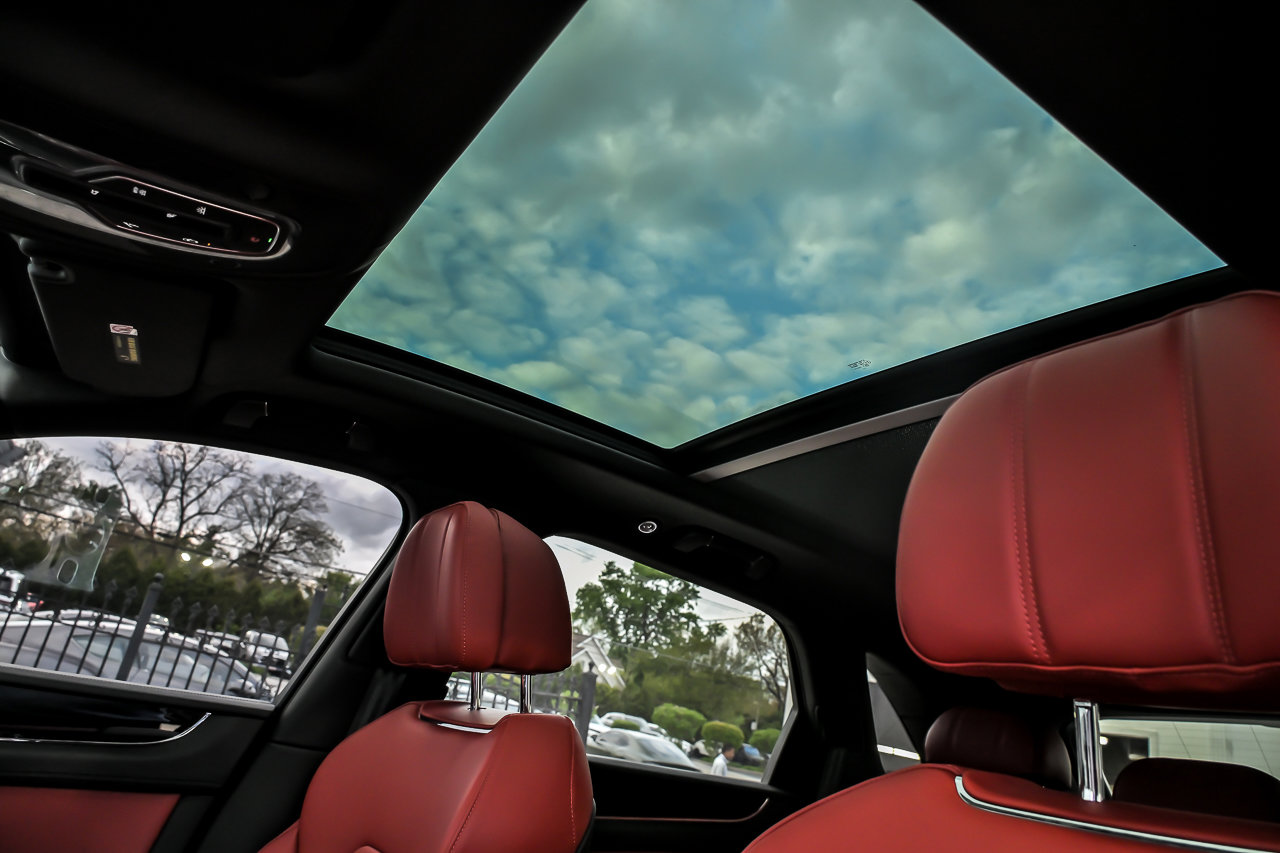 Used 2022 Bentley Bentayga AWD/4WD image 31