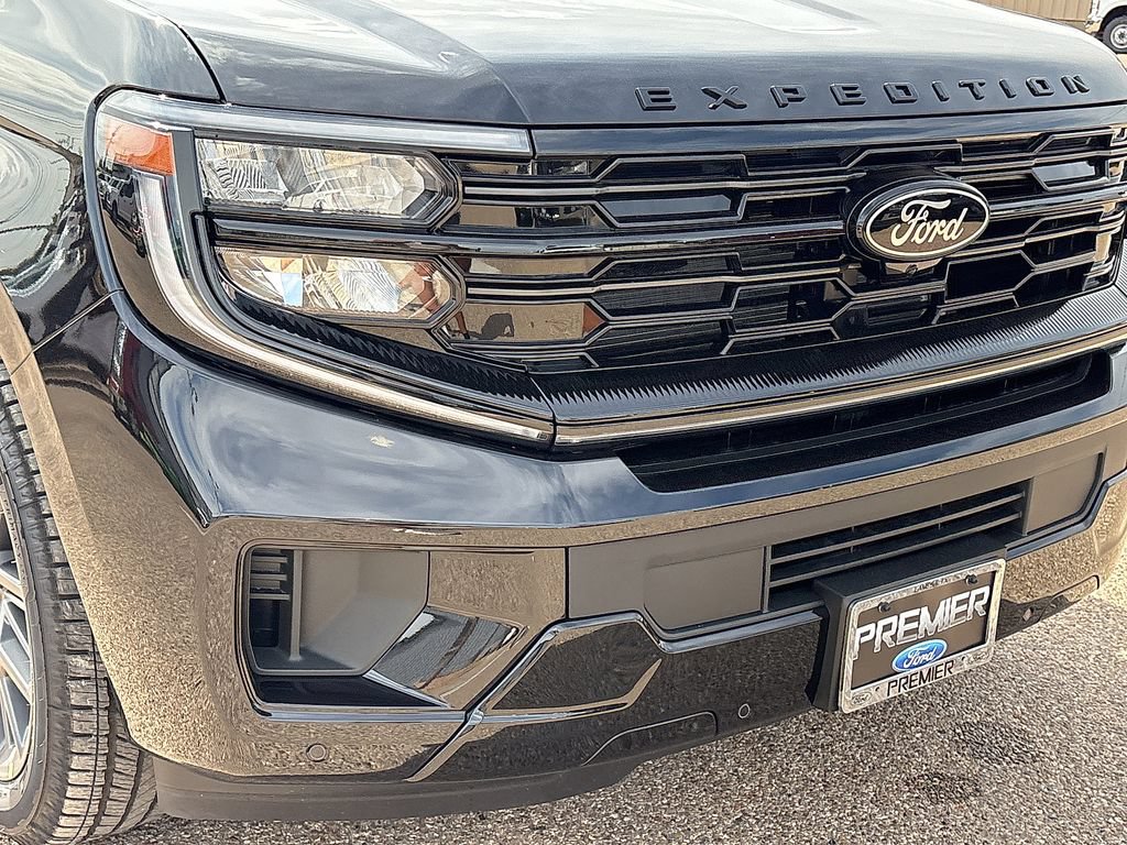 New 2026 Ford Expedition Max Platinum w/ Stealth Appearance Package AWD/4WD image 13
