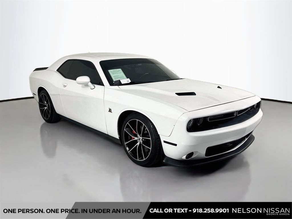 Used 2018 Dodge Challenger R/T Scat Pack w/ Leather Interior Group RWD image 3