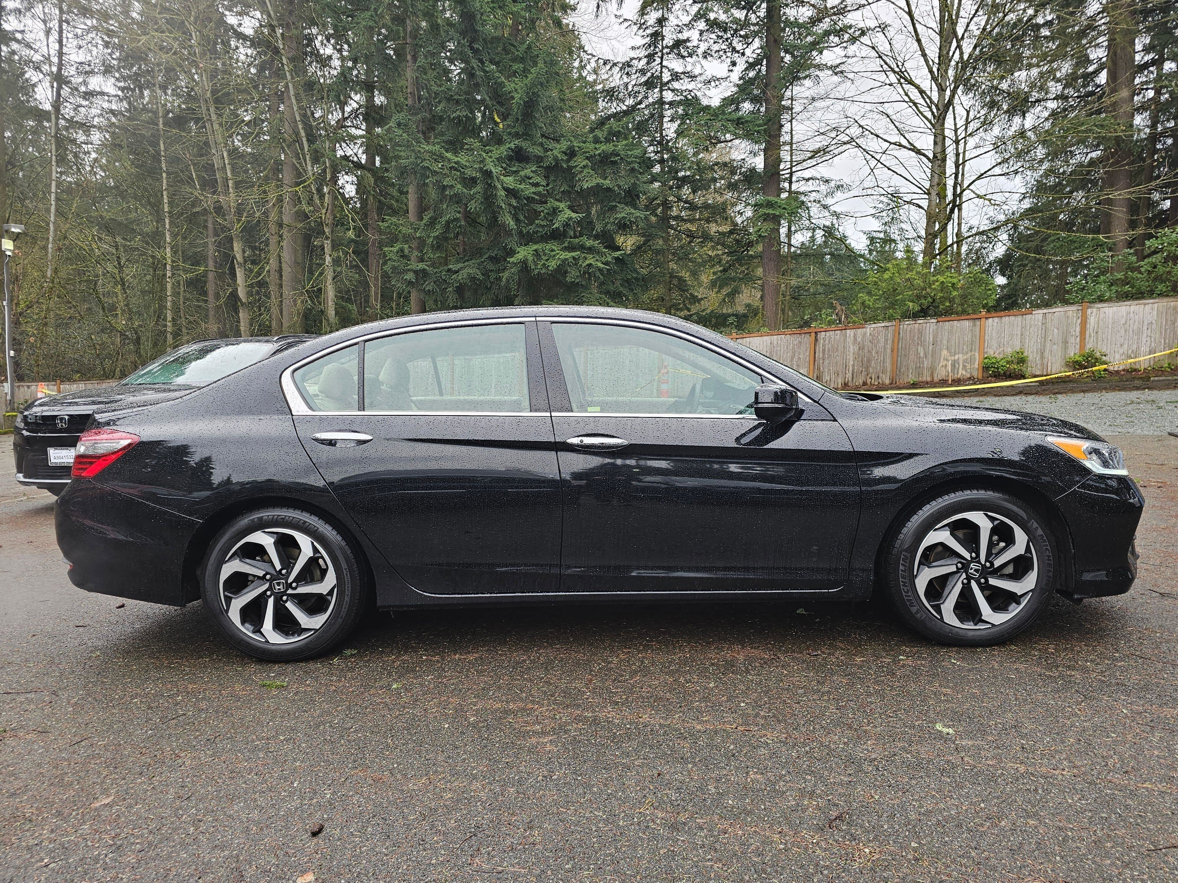 Used 2016 Honda Accord EX image 7