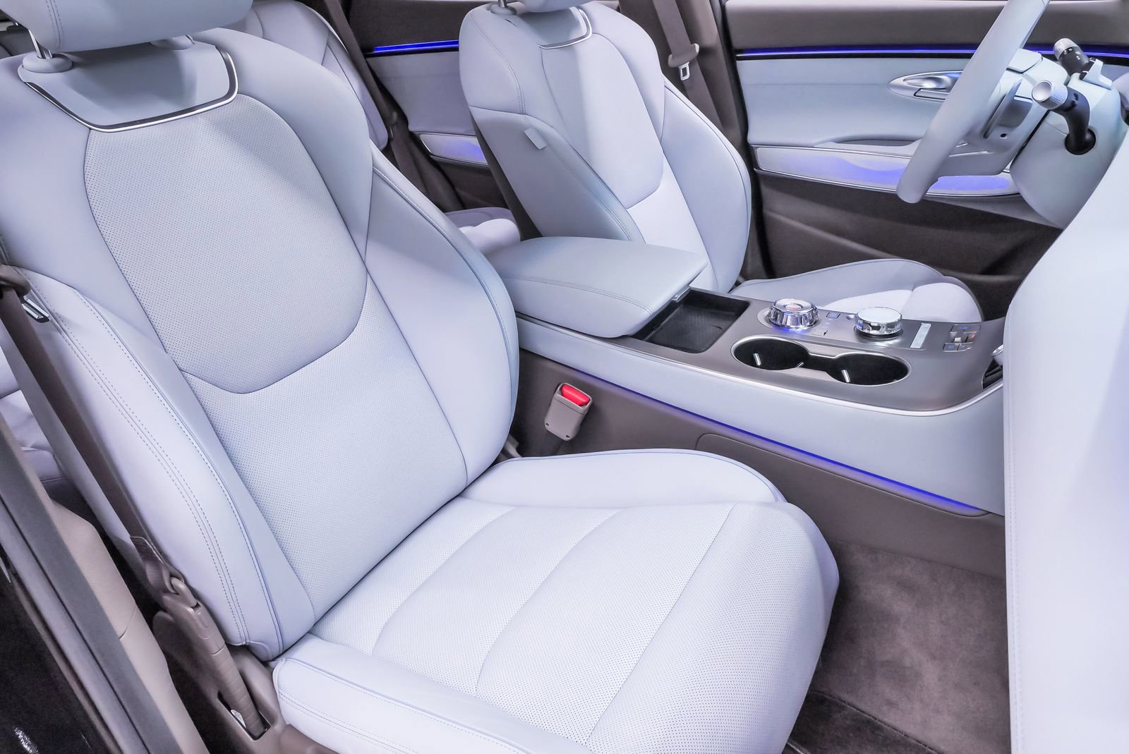 Certified 2026 Genesis GV70 2.5T Advanced image 14