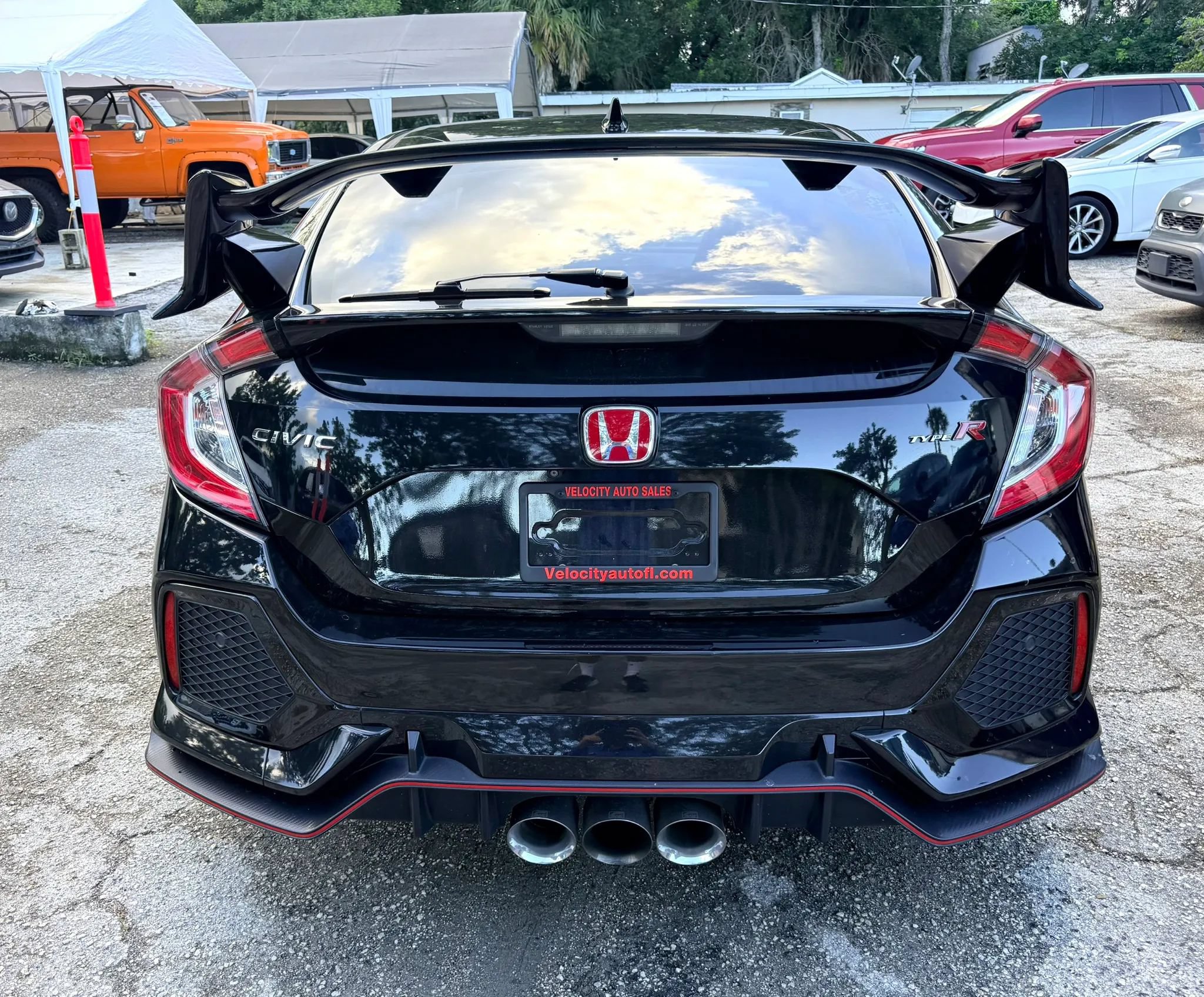 Used 2017 Honda Civic Type R image 4
