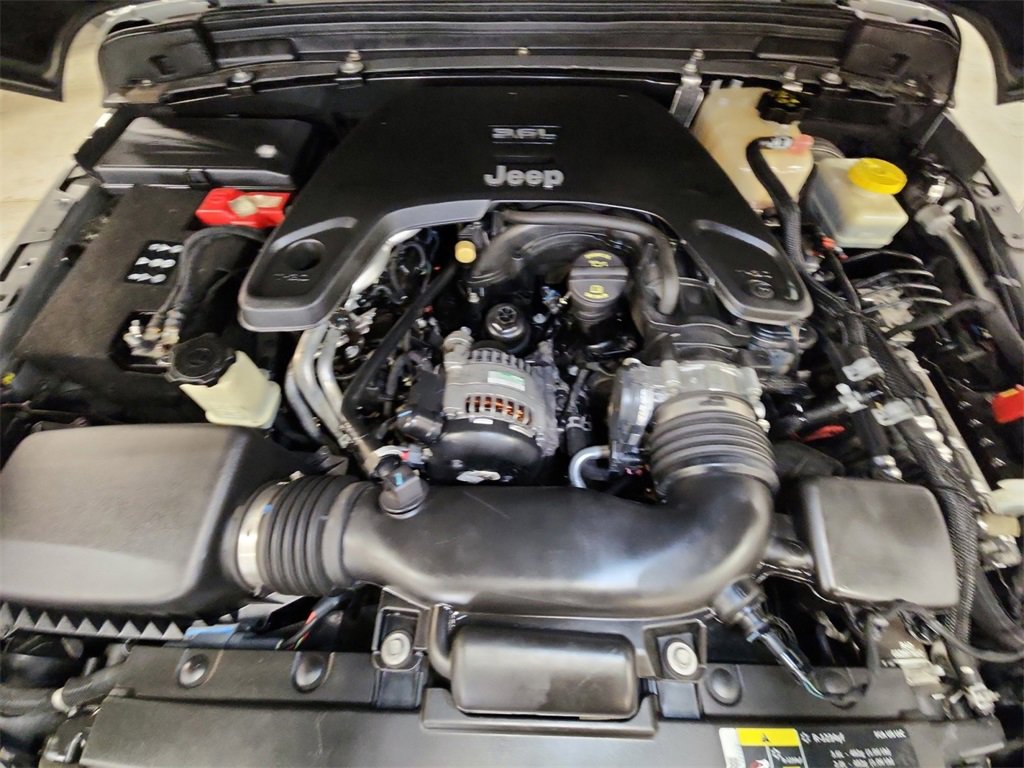 Used 2019 Jeep Wrangler Unlimited Sport image 27