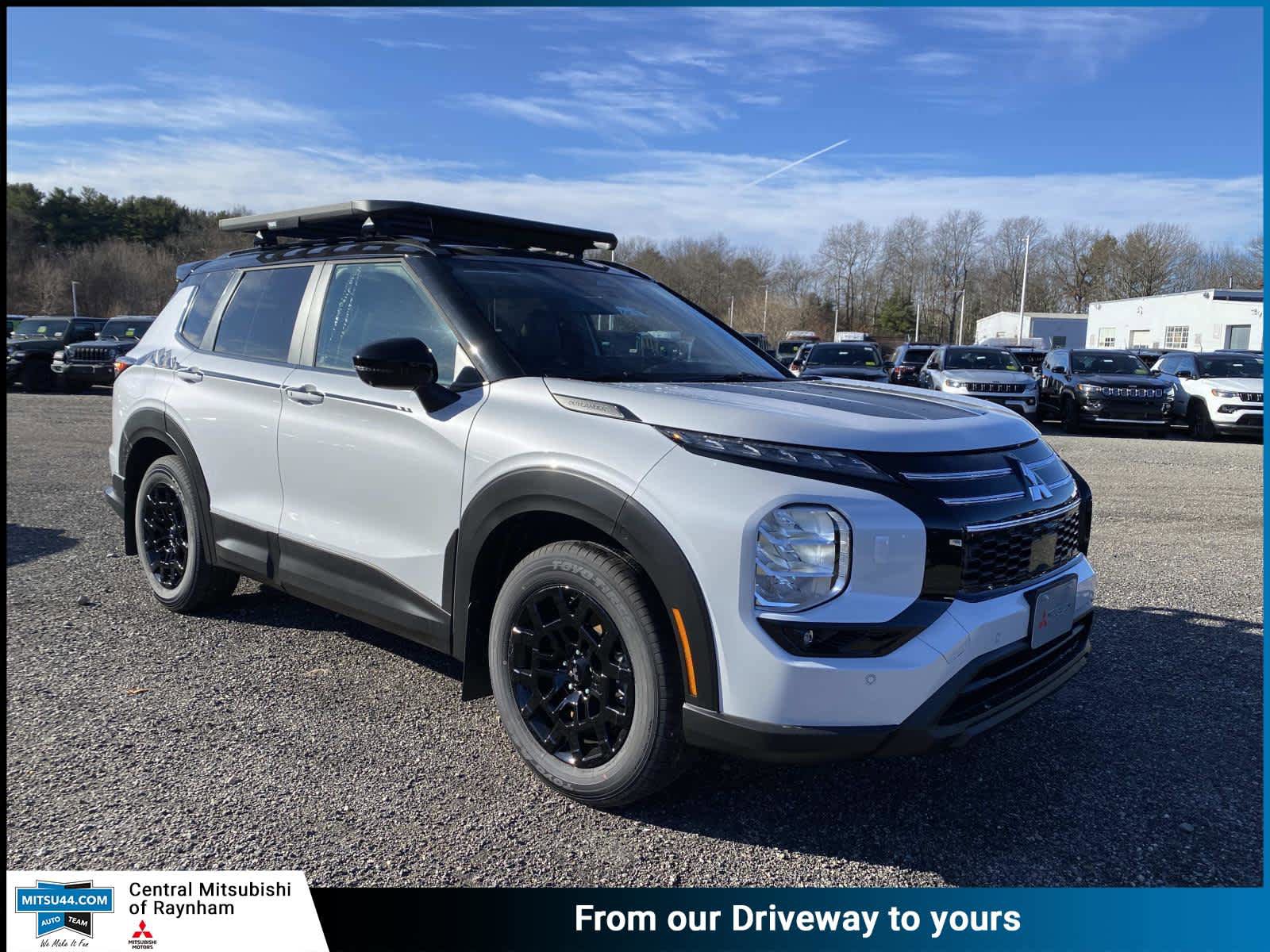 New 2026 Mitsubishi Outlander AWD image 1