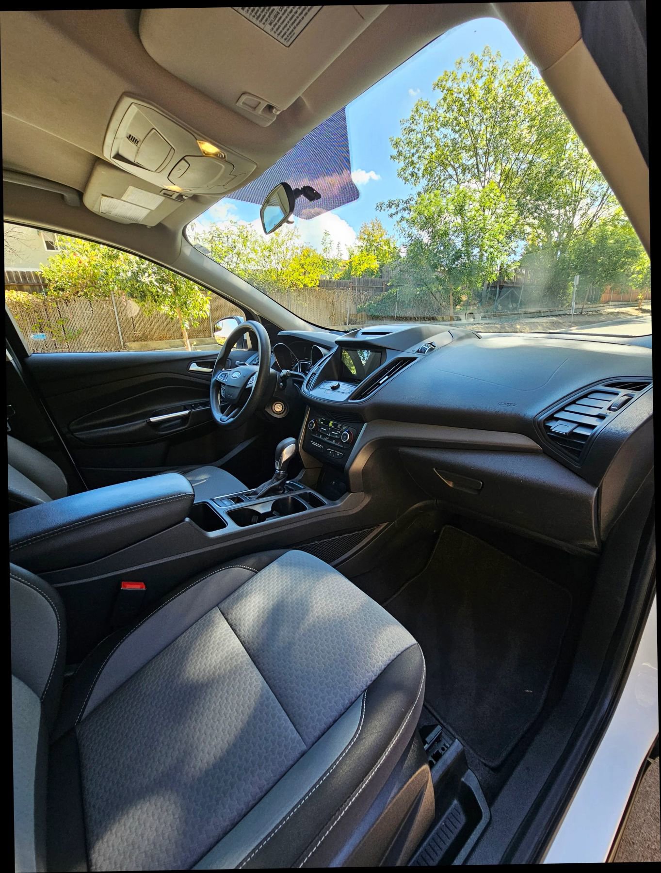 Used 2018 Ford Escape SE w/ SE Sync 3 Package image 30