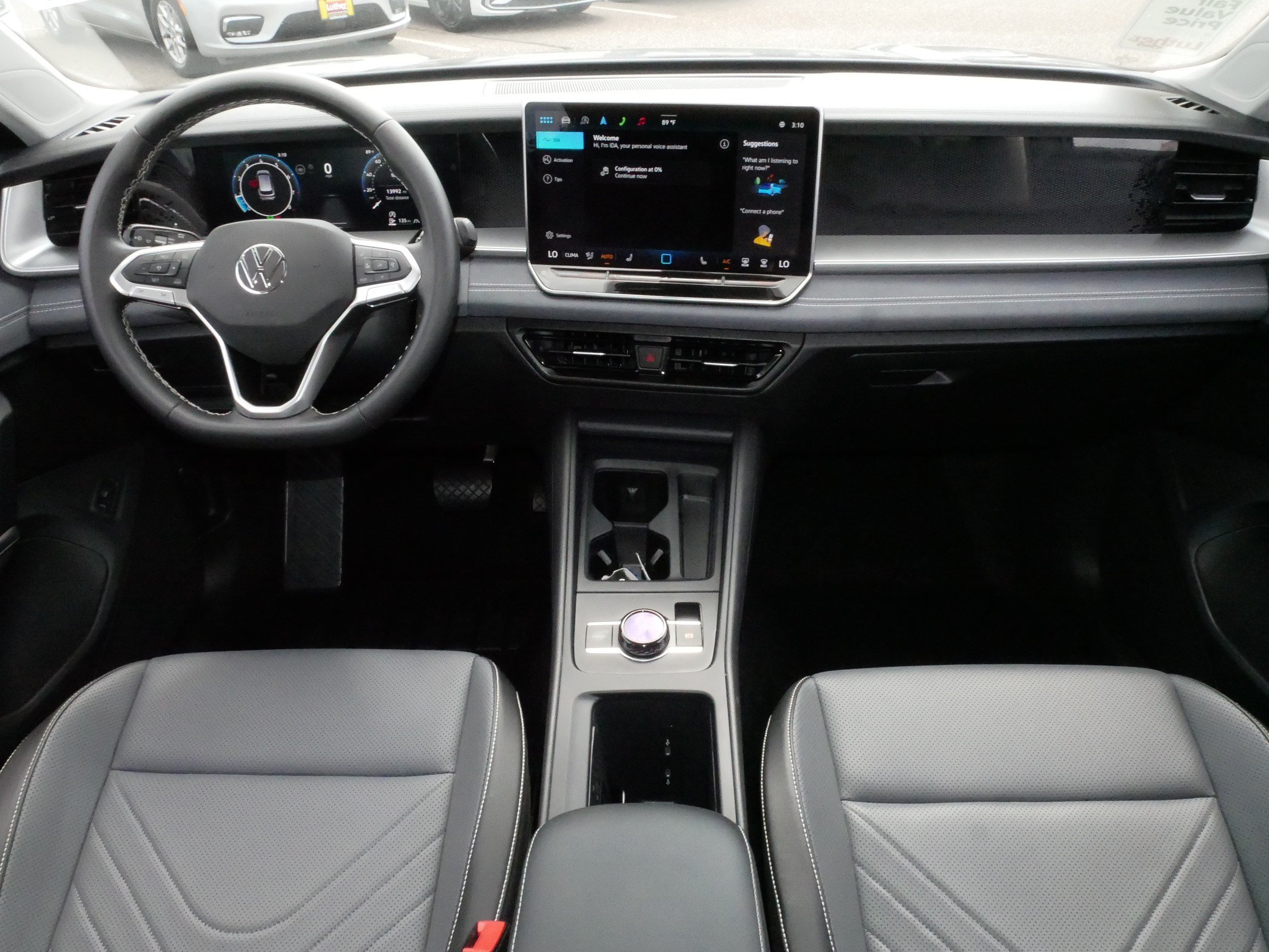 Certified 2025 Volkswagen Tiguan SE AWD/4WD image 10