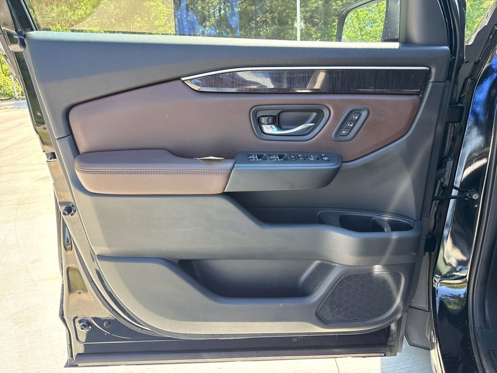 Used 2023 Honda Pilot Elite image 13