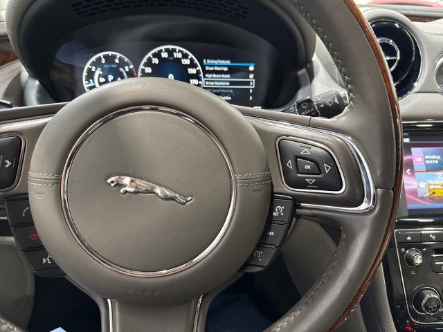 Used 2016 Jaguar XJ R-Sport RWD image 66