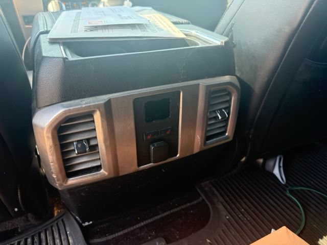 Used 2015 Ford F150 Platinum w/ Equipment Group 701A Luxury AWD/4WD image 29