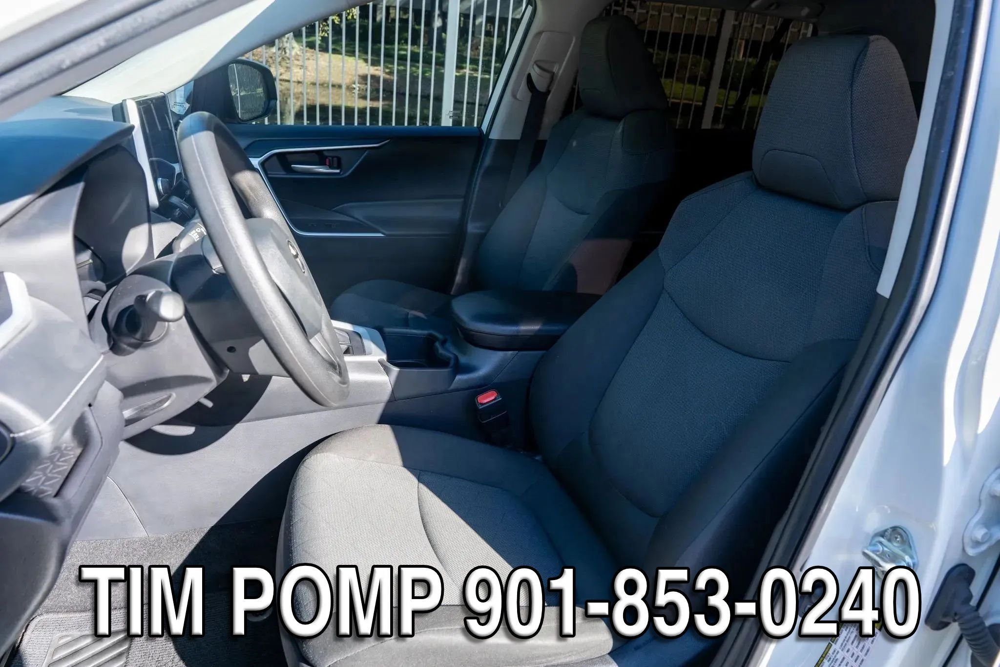 Used 2025 Toyota RAV4 XLE w/ Convenience Package FWD image 12