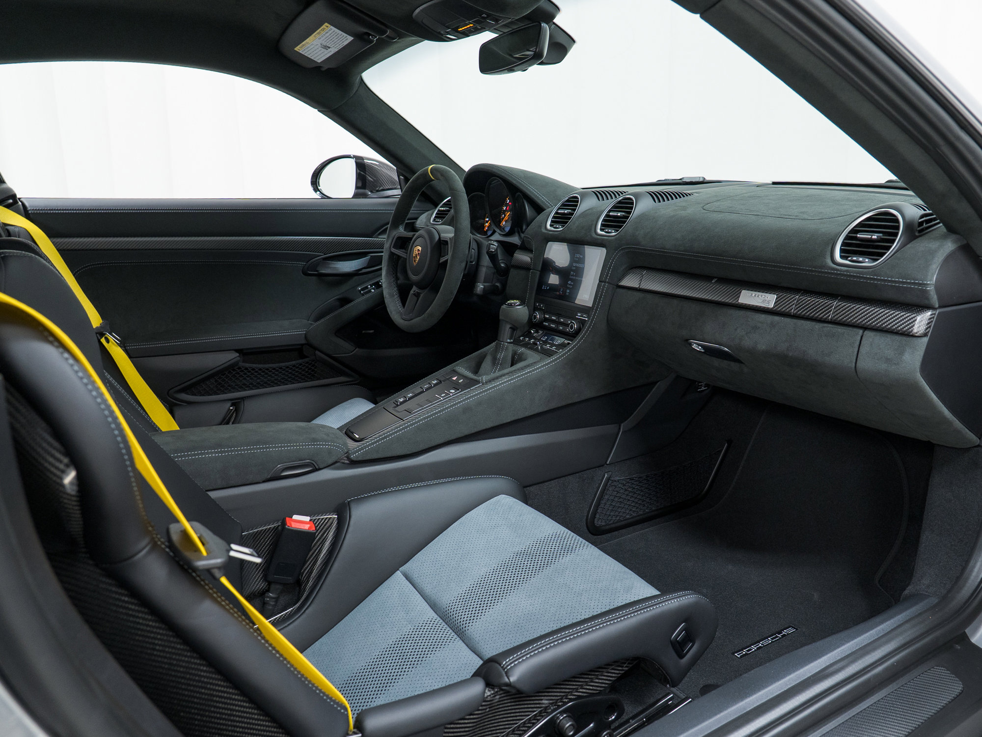 Used 2025 Porsche 718 Cayman GT4 RS image 29