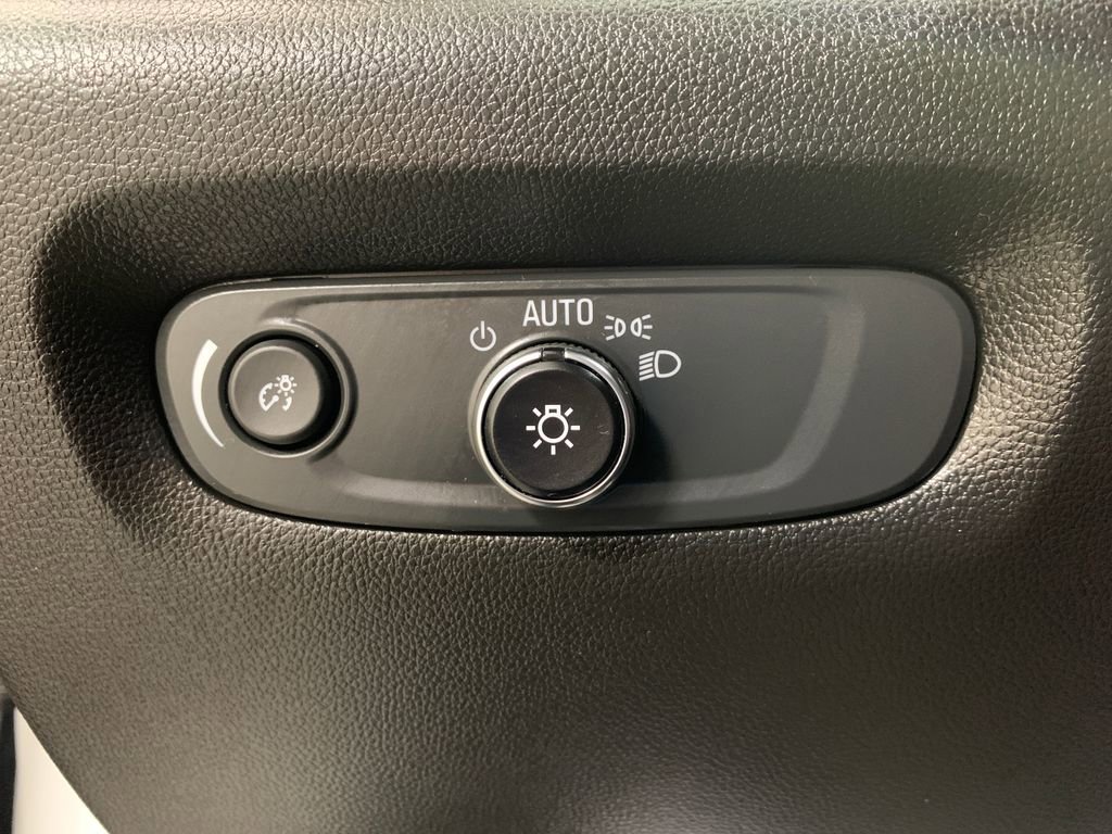 Used 2023 Chevrolet Traverse RS AWD/4WD image 27