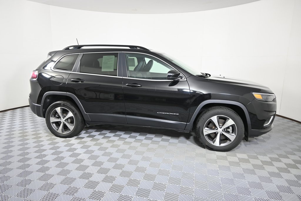Used 2022 Jeep Cherokee Limited image 8