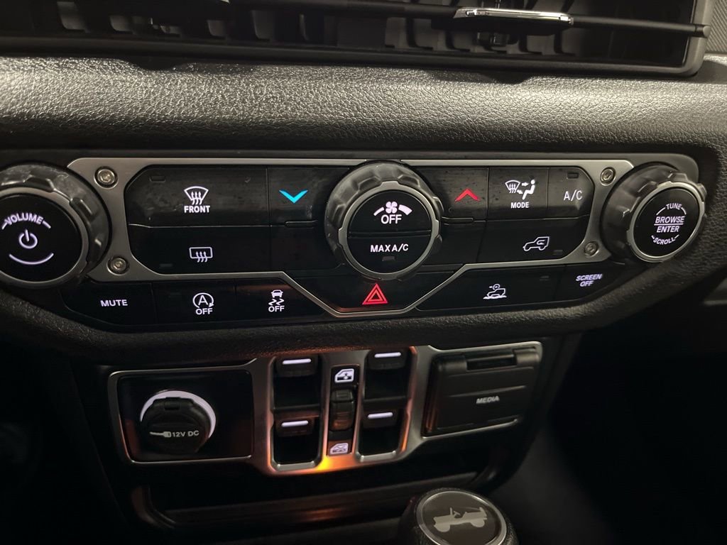 Used 2024 Jeep Wrangler Unlimited Sport AWD/4WD image 16