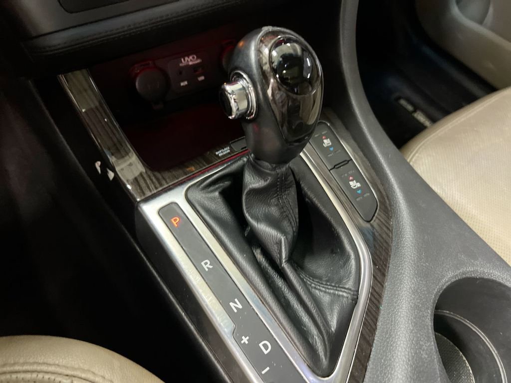 Used 2013 Kia Optima EX w/ Premium Pkg image 16