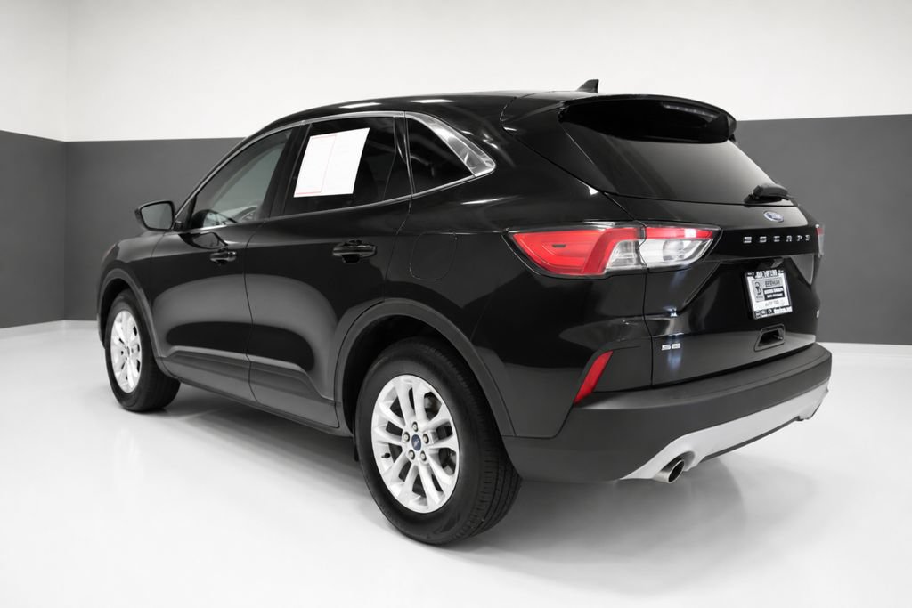 Used 2022 Ford Escape SE w/ Convenience Package FWD image 3