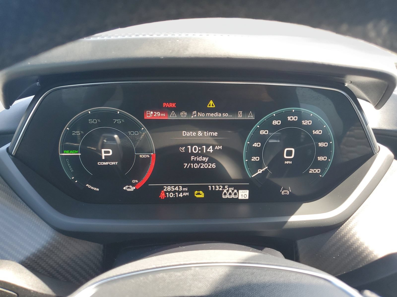 Used 2024 Audi e-tron GT Premium Plus AWD/4WD image 31