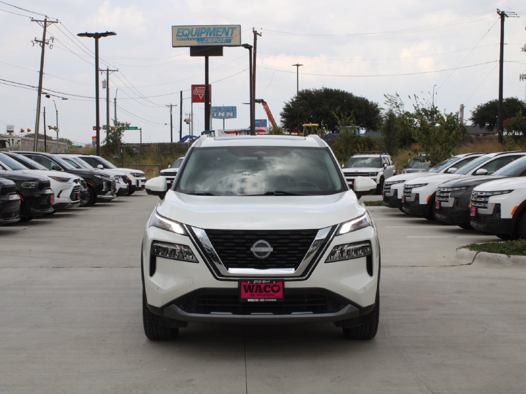 Used 2023 Nissan Rogue SL w/ SL Premium Package FWD image 2