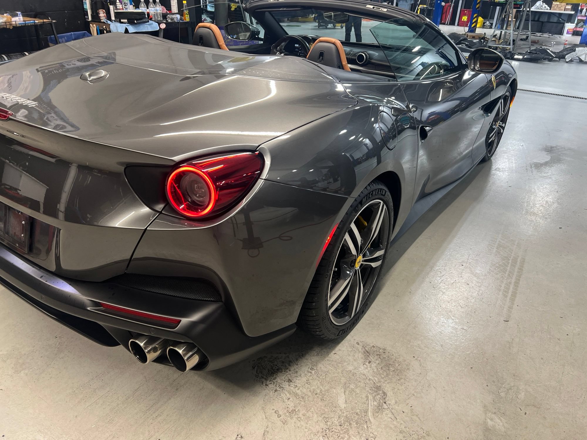 Used 2019 Ferrari Portofino RWD image 6