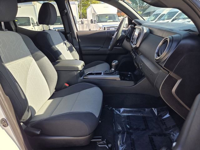 Used 2021 Toyota Tacoma TRD Sport w/ Technology Package image 18