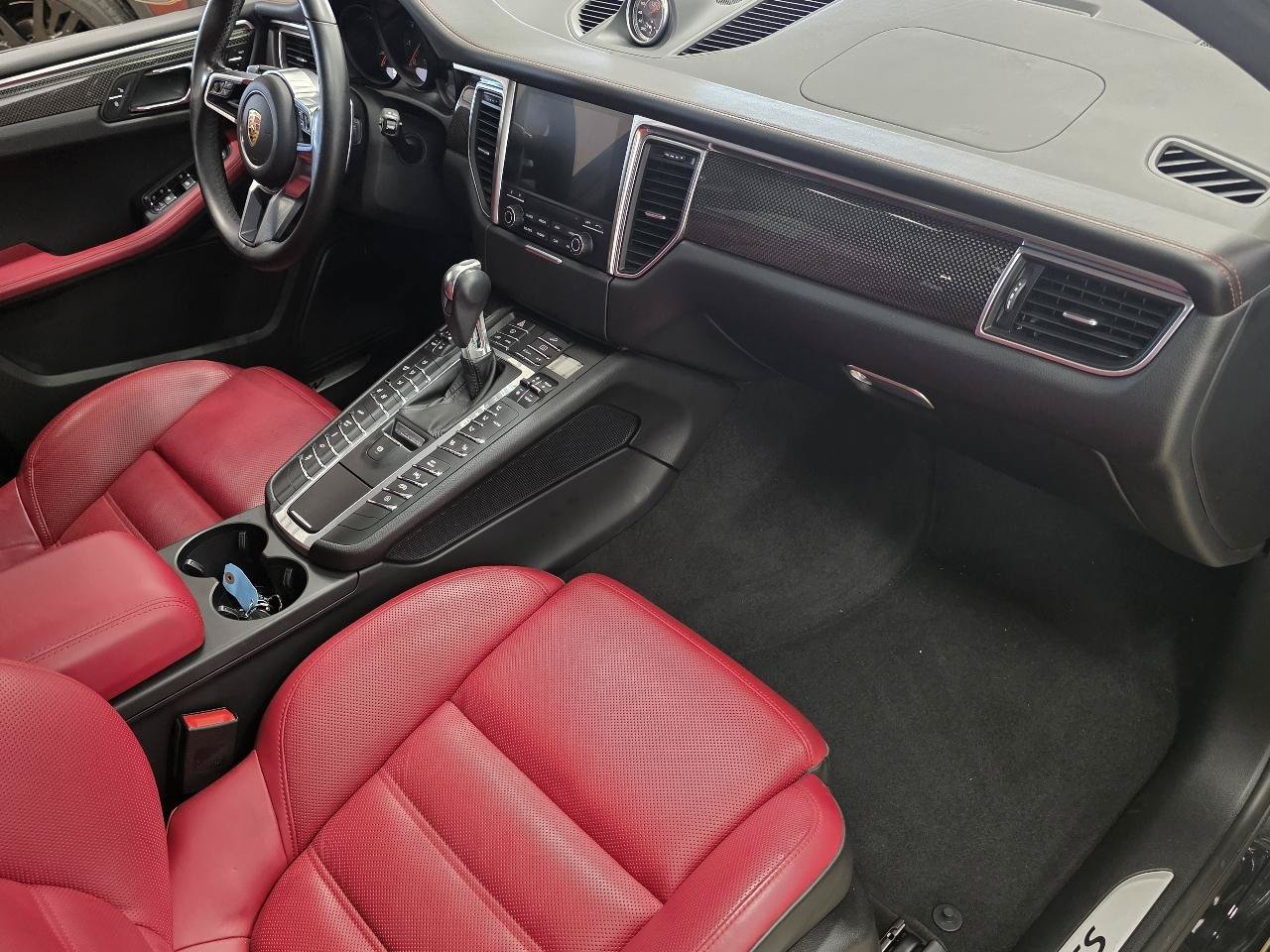 Used 2017 Porsche Macan GTS AWD/4WD image 27