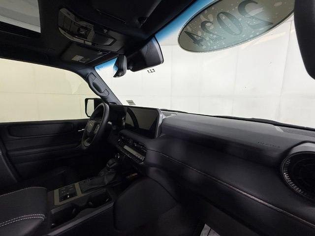 Used 2024 Toyota Land Cruiser AWD/4WD image 31