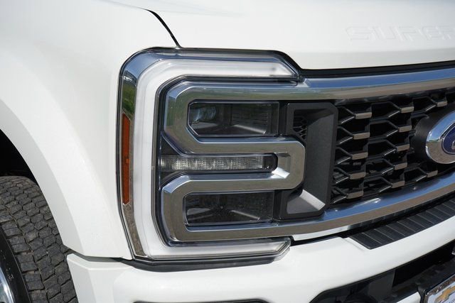 Used 2025 Ford F450 Platinum w/ Camper Package image 12