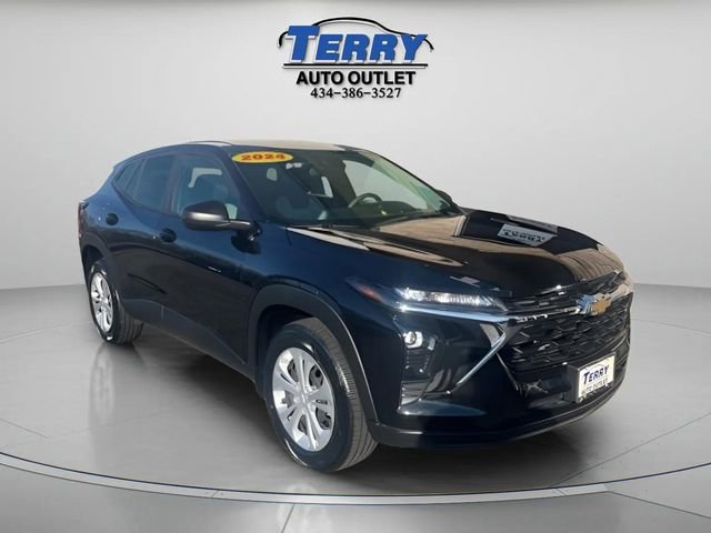 Used 2024 Chevrolet Trax LS FWD image 1