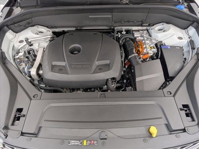 Certified 2026 Volvo XC90 T8 Plus w/ Protection Package Premier image 20