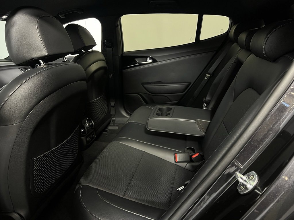 Used 2021 Kia Stinger GT-Line image 26