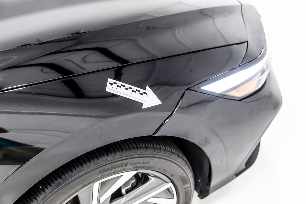 Used 2025 Hyundai Elantra SEL FWD image 39