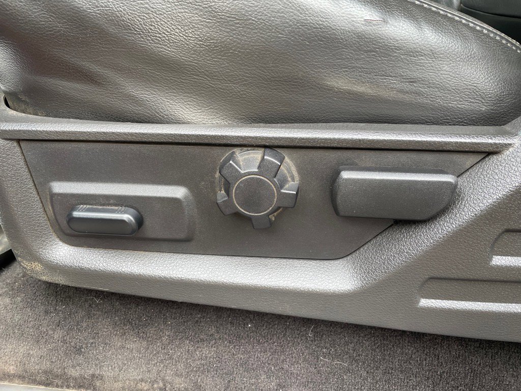 Used 2009 Ford F350 Lariat image 14