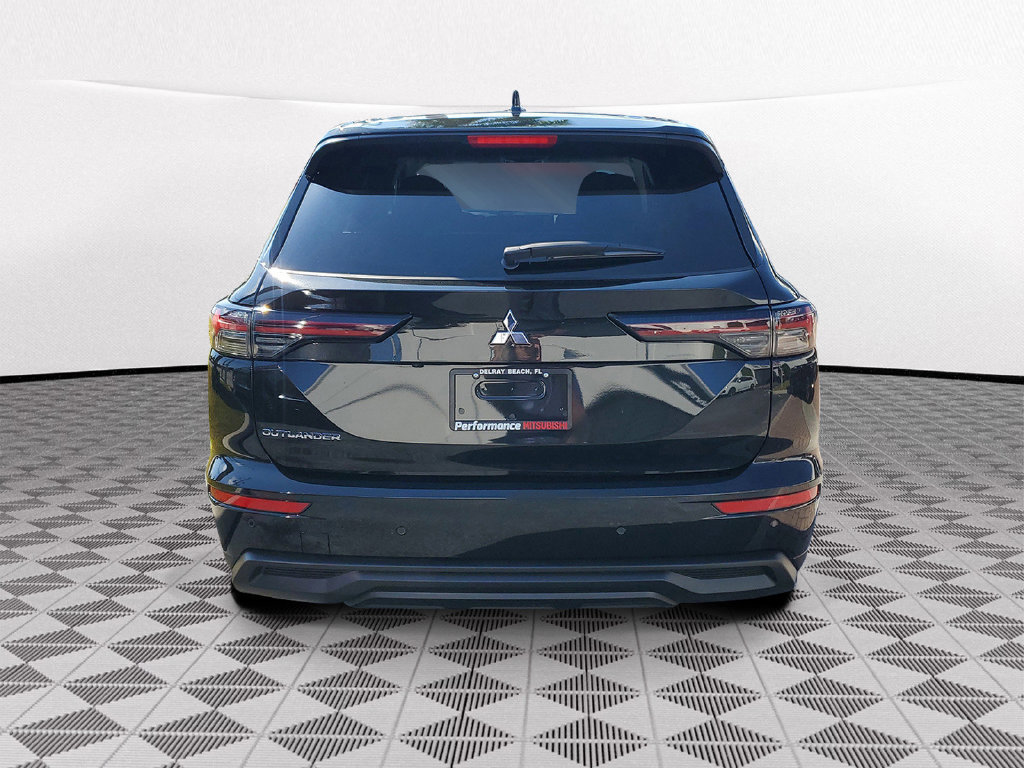 New 2026 Mitsubishi Outlander ES FWD image 5
