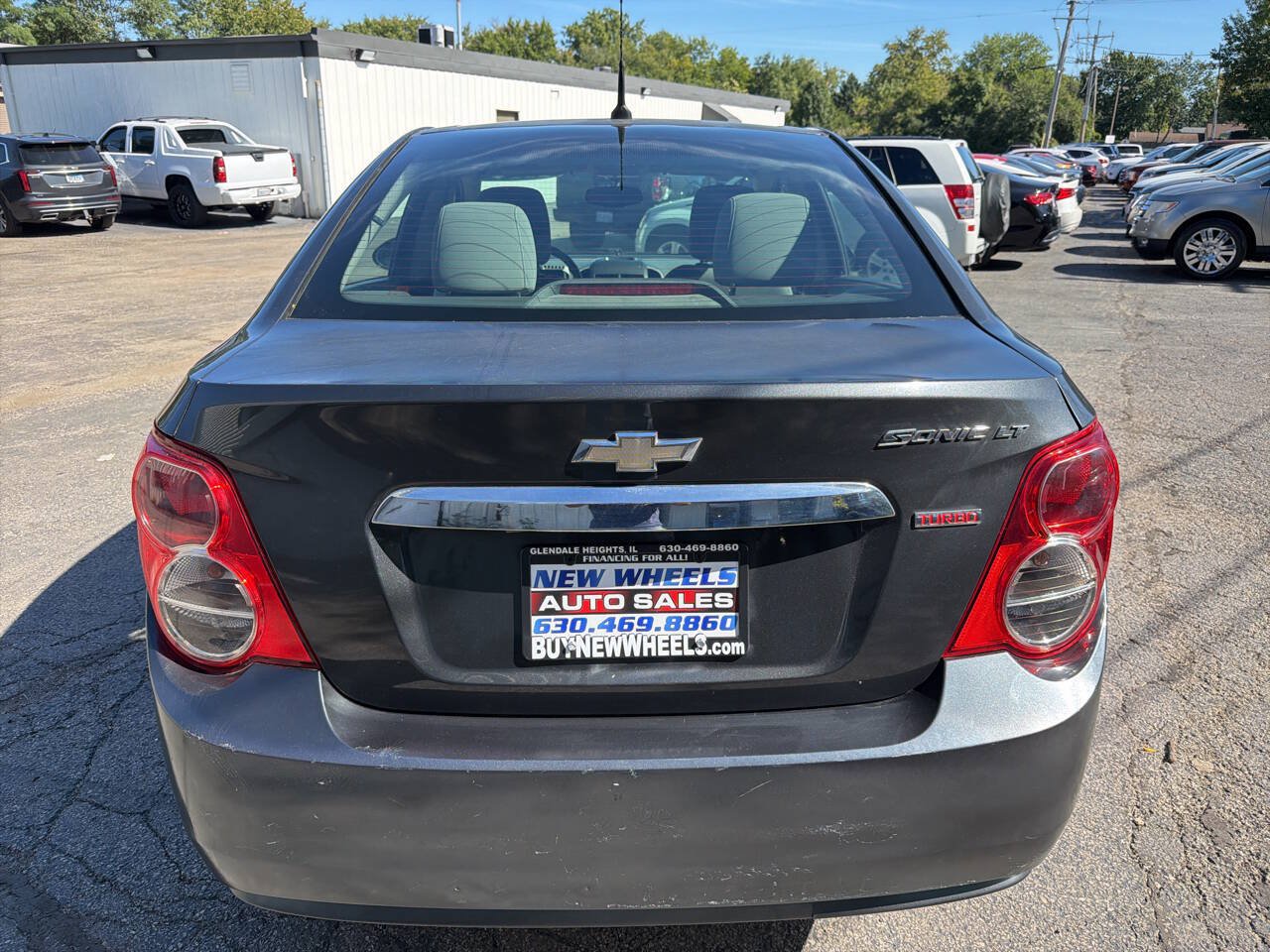 Used 2014 Chevrolet Sonic LT FWD image 5