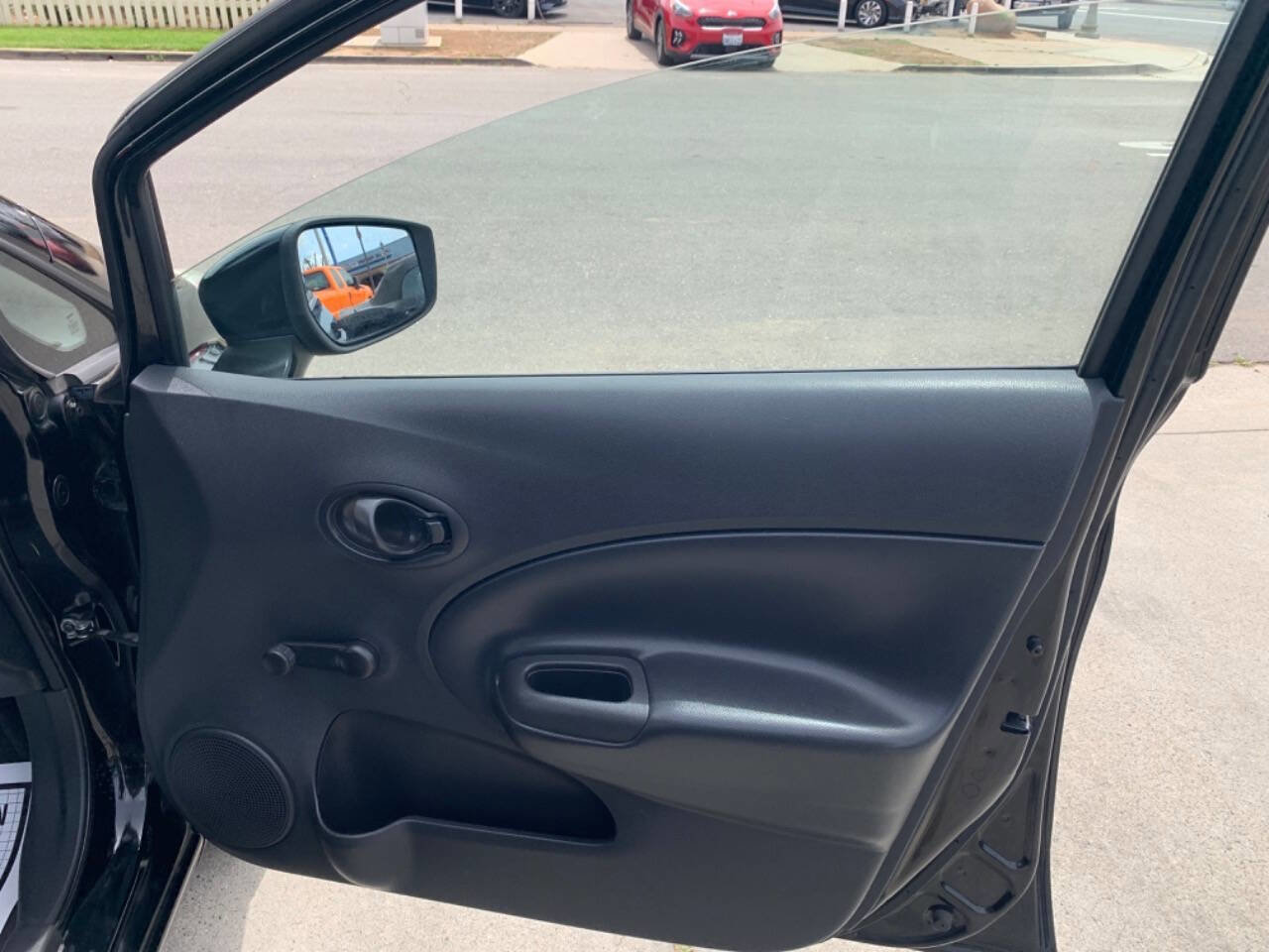 Used 2015 Nissan Versa Note S FWD image 11