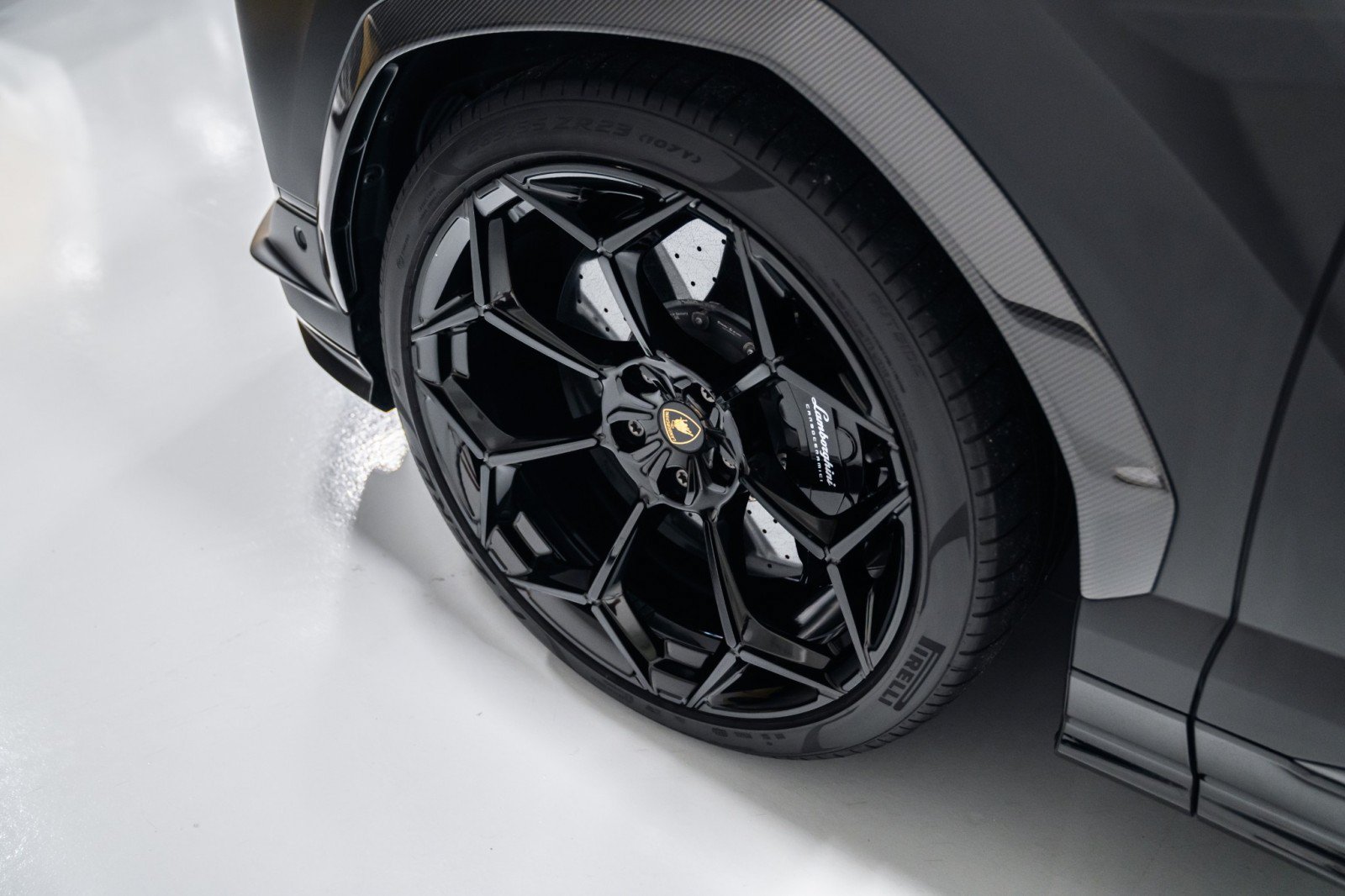 Used 2024 Lamborghini Urus Performante AWD/4WD image 41