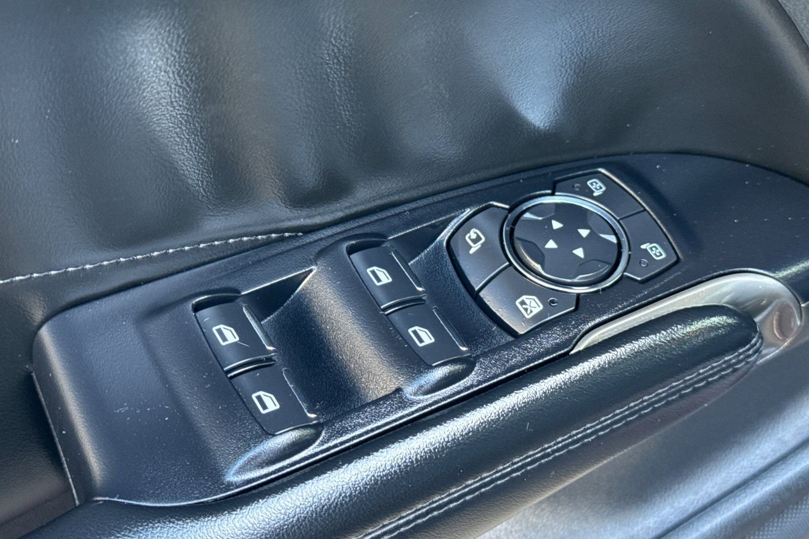 Used 2017 Lincoln MKC Reserve AWD/4WD image 12