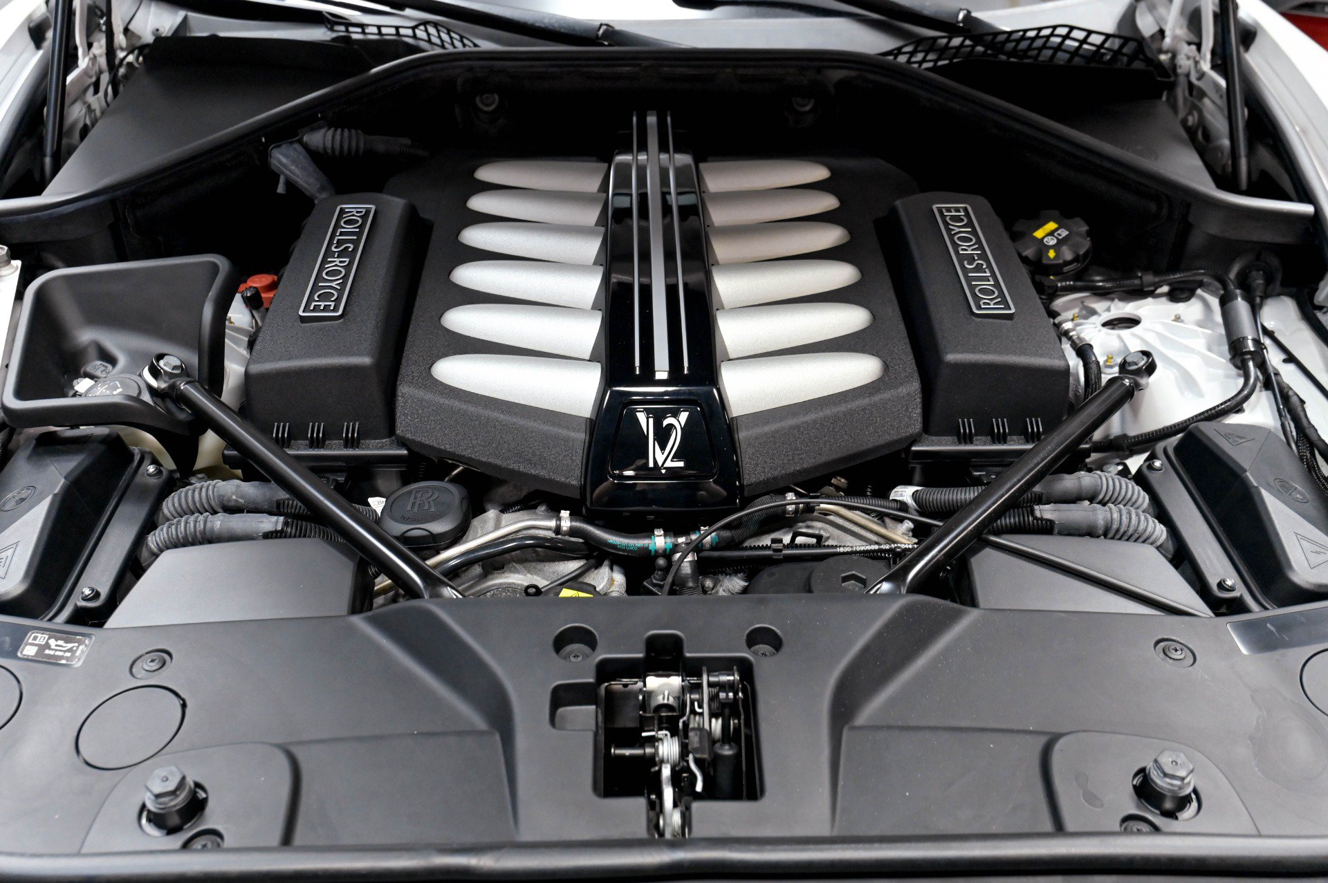 Used 2017 Rolls-Royce Dawn RWD image 44
