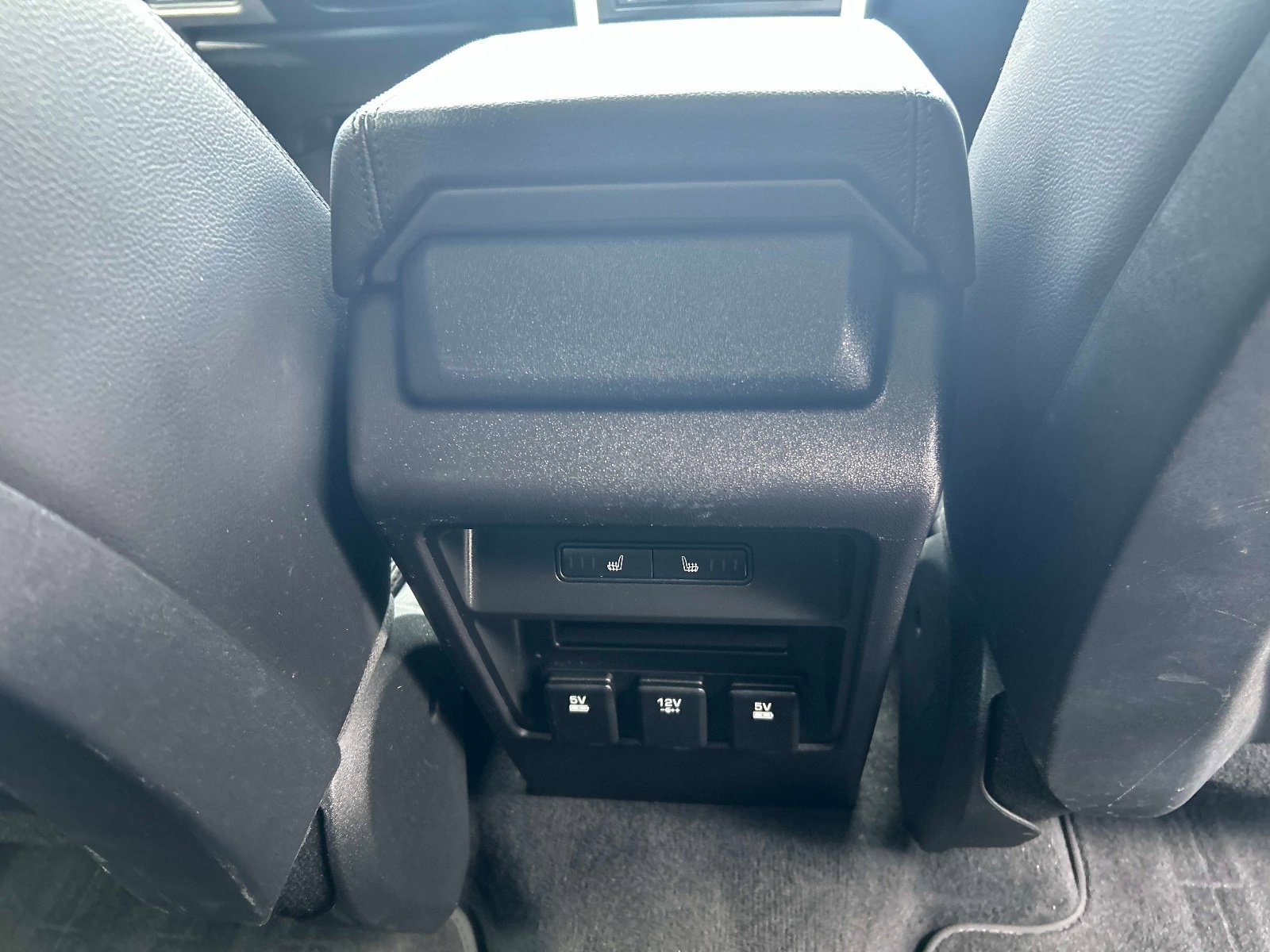 Used 2017 Land Rover Discovery Sport SE AWD/4WD image 15