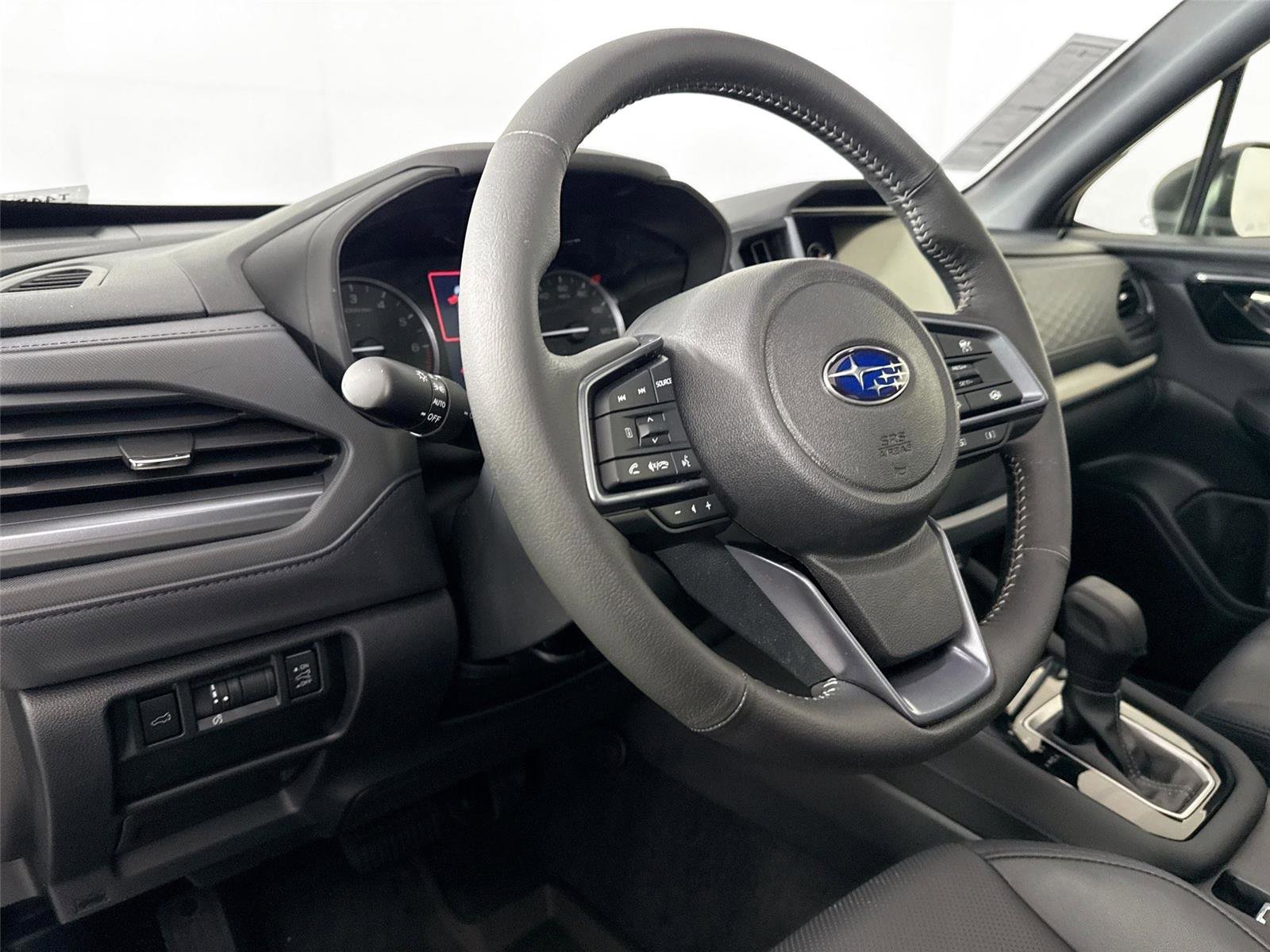 Used 2025 Subaru Forester Limited image 4