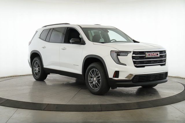 Used 2025 GMC Acadia Elevation image 2
