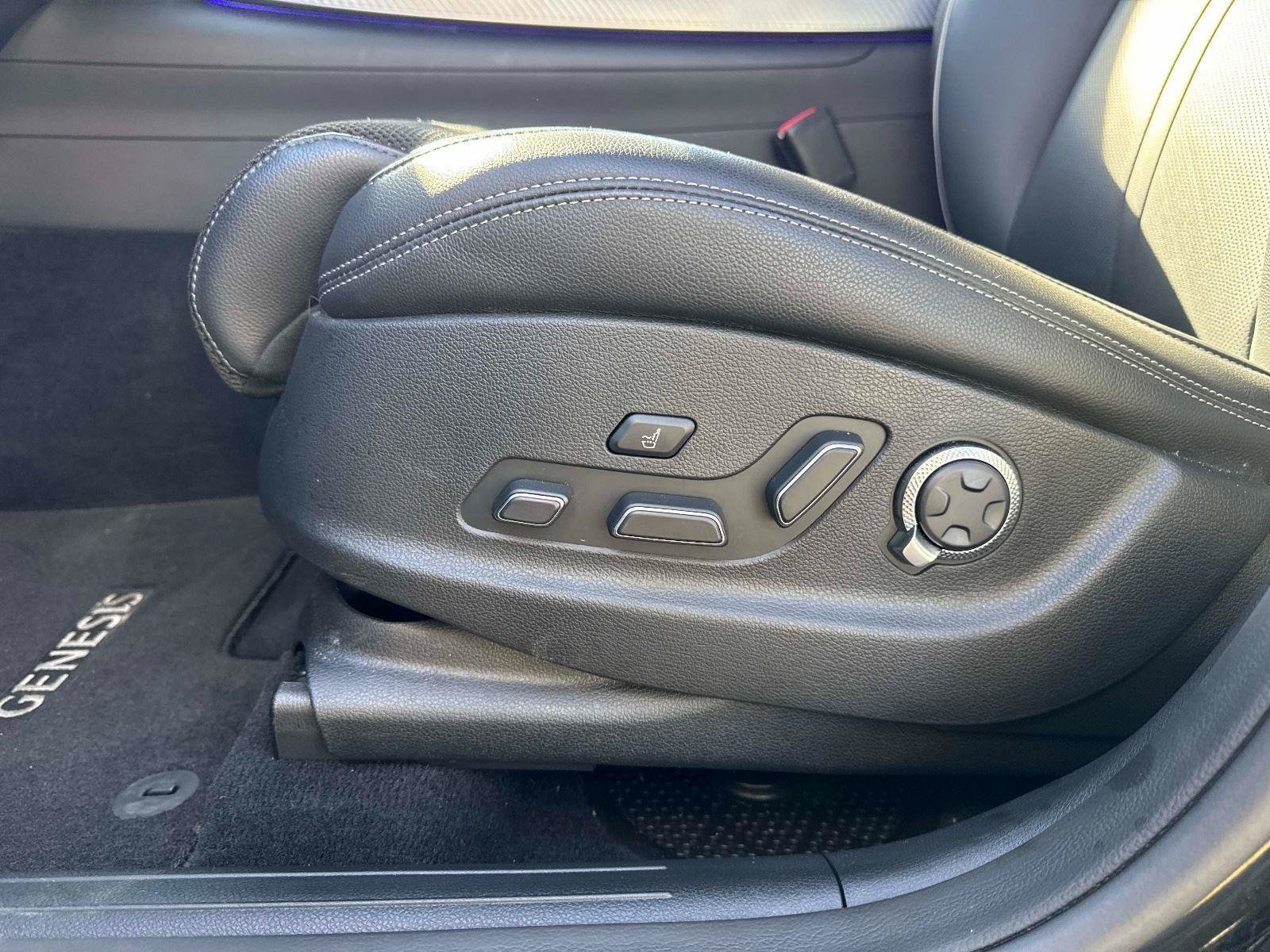 Used 2024 Genesis GV70 3.5T Sport AWD/4WD image 21